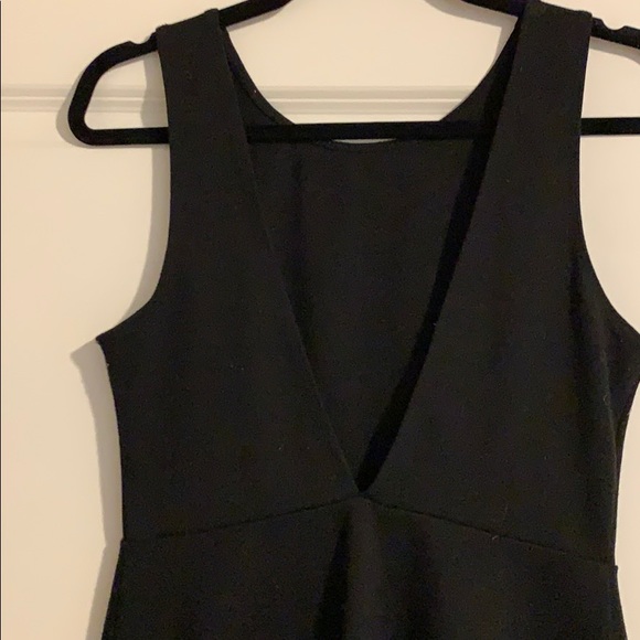 LBD with v-back - Picture 2 of 2